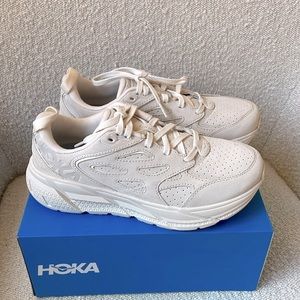 Hoka Clifton Suede Sneakers - Eggnog